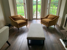 Load image into Gallery viewer, Oxford Armchair