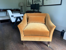 Load image into Gallery viewer, Oxford Armchair