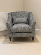 Load image into Gallery viewer, Oxford Armchair