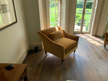 Load image into Gallery viewer, Oxford Armchair