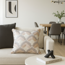 Load image into Gallery viewer, Weitzner - Adelaide Scatter Cushion
