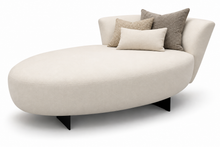 Load image into Gallery viewer, Bespoke Chaise lomgue for London interiors
